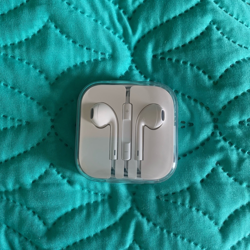Brand new Apple Ear Buds